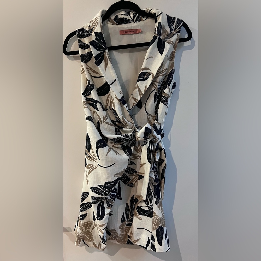 Rodeo Show Leaf Print Wrap Dress